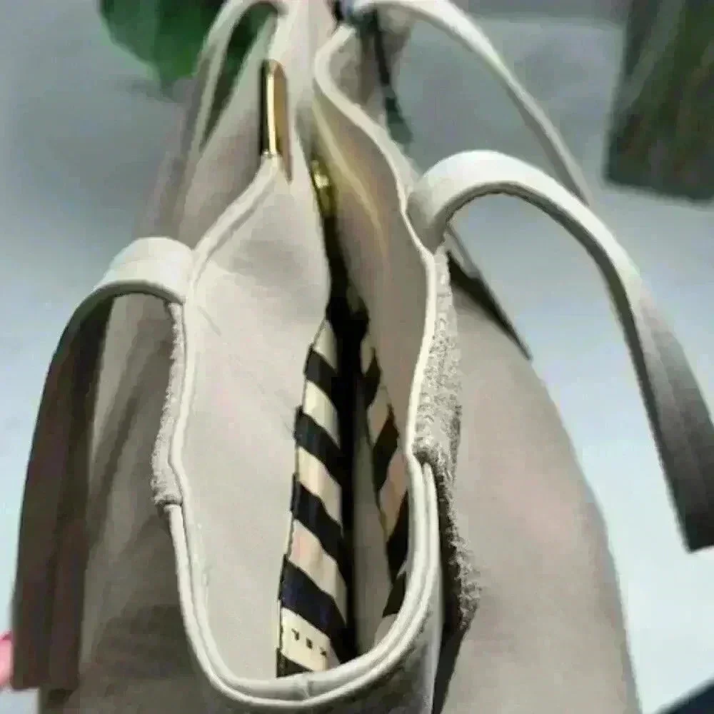 🔥🔥 Large leather & embossed suede tote Kelsi Dagger NWT!  Neutral Shoulder Bag